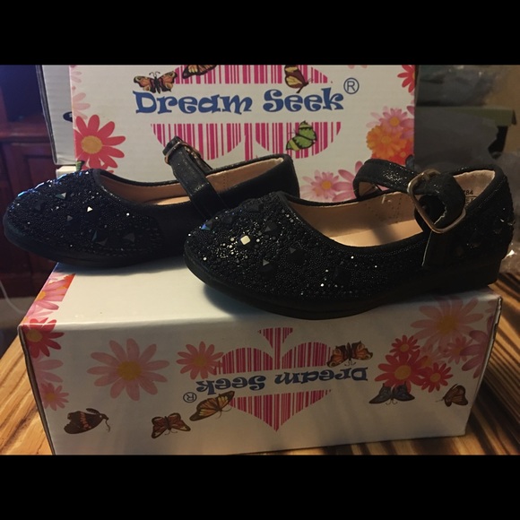 Little Girls Dress Shoes - Picture 4 of 4